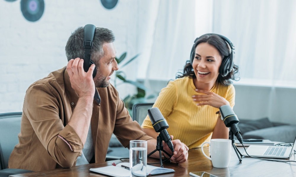 O Que Acontece nos Bastidores de um Podcast